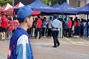 浓眉17+11 里夫斯替补22分 哈利伯顿7+6 湖人半场领先步行者5分